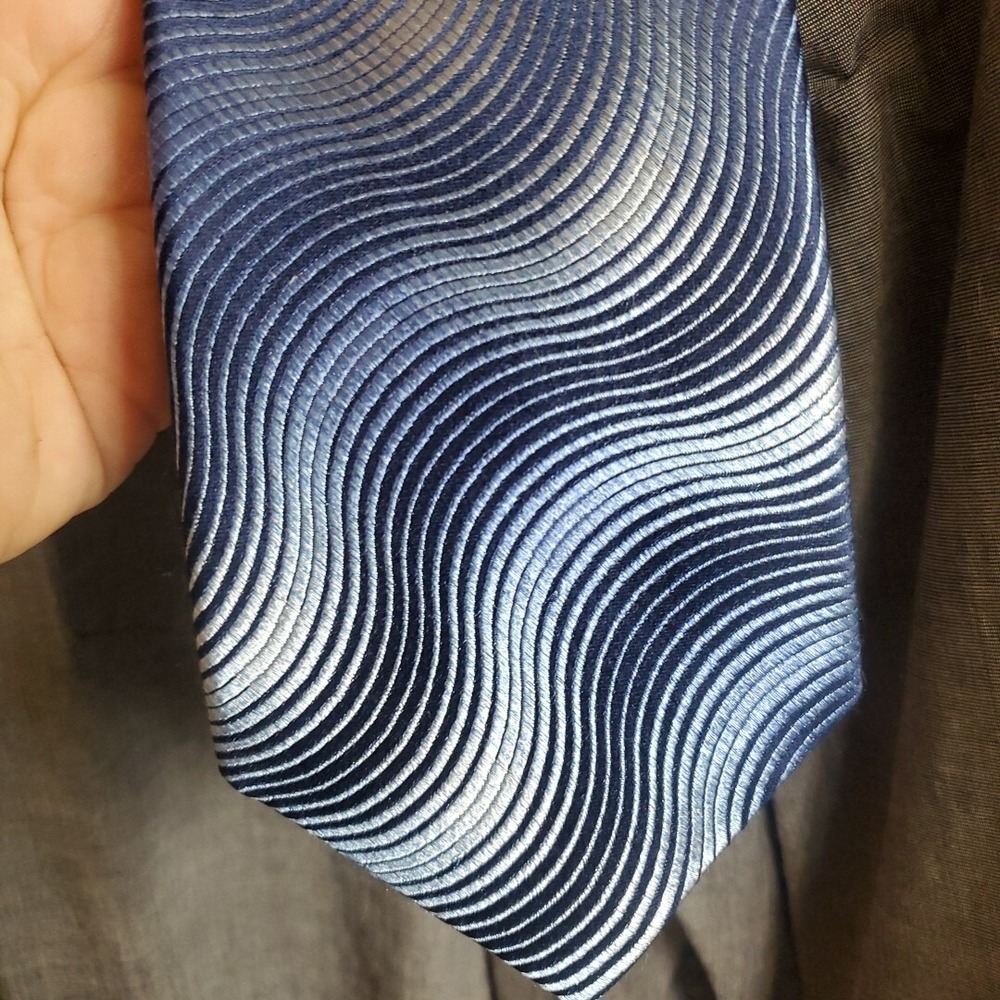 Nubio OS Necktie Mens Blue Silver Wavy Abstract Silk Jacquard Professional Tie